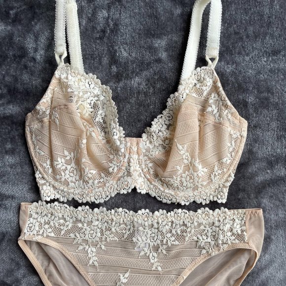 Never worn. Wacoal embrace lace chemise, bra and briefs set size 10 / small - Picture 13 of 13